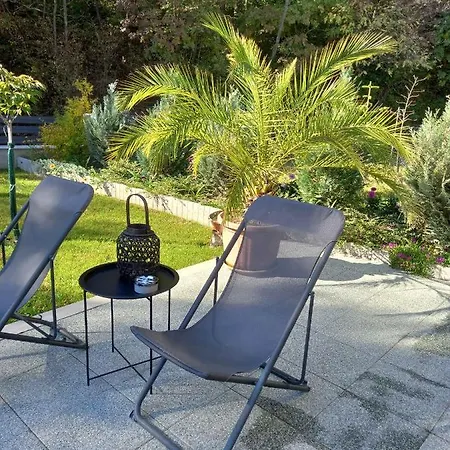 In 42286 * Balatongyörök